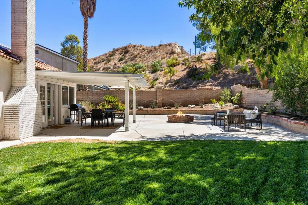 Goode Homes Cozy 4 Bedroom Home With Jacuzzi Santa Clarita Exterior foto